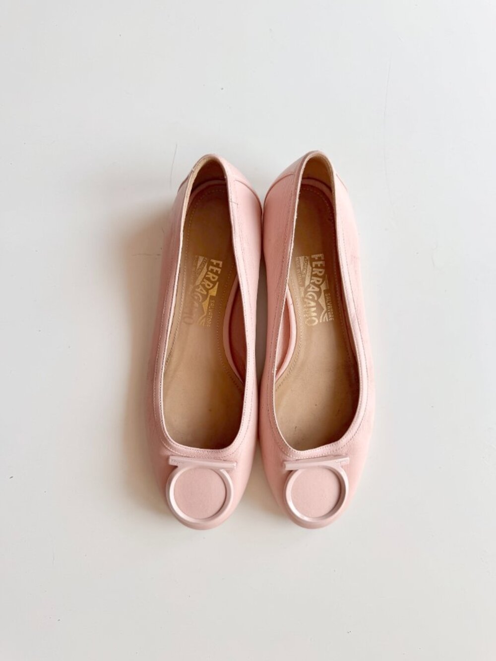 SALVATORE FERRAGAMO Ena Ballet Pink Leather Gancini Ballerina Flats, Size 8 - Picture 2 of 16